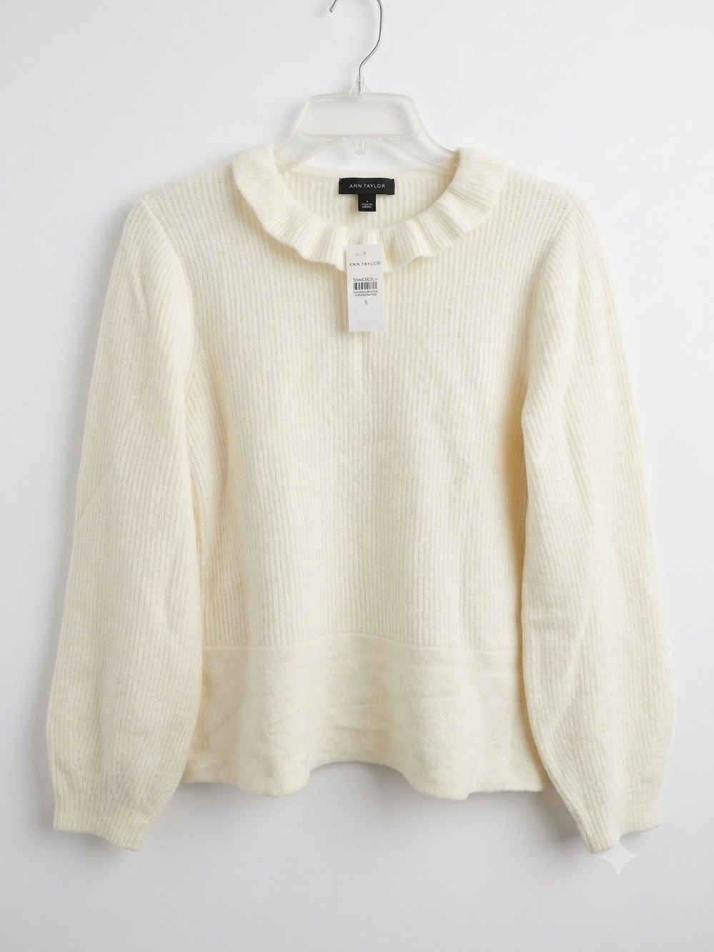 NWT Ann Taylor Cream Ruffle Neck Ribbed Sweater - Size S (Style 547824)⁠